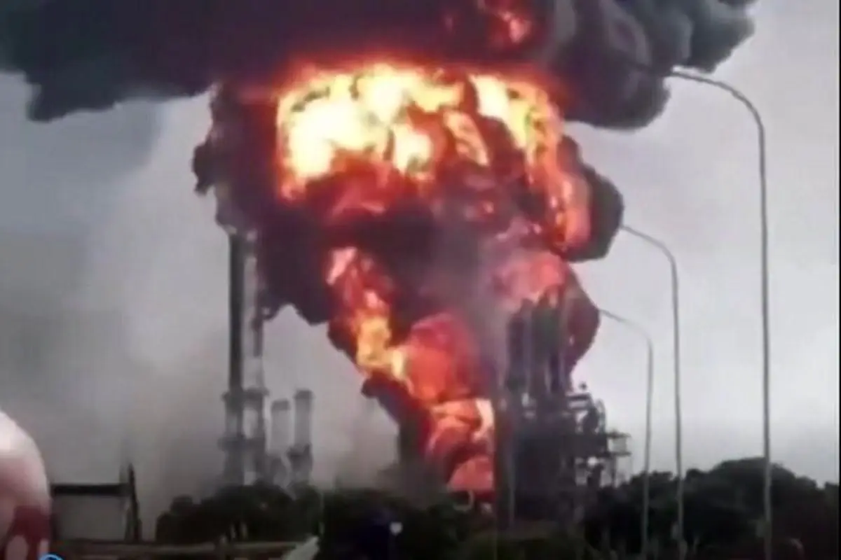 انفجار مهیب تاسیسات نفتی ونزوئلا/فیلم