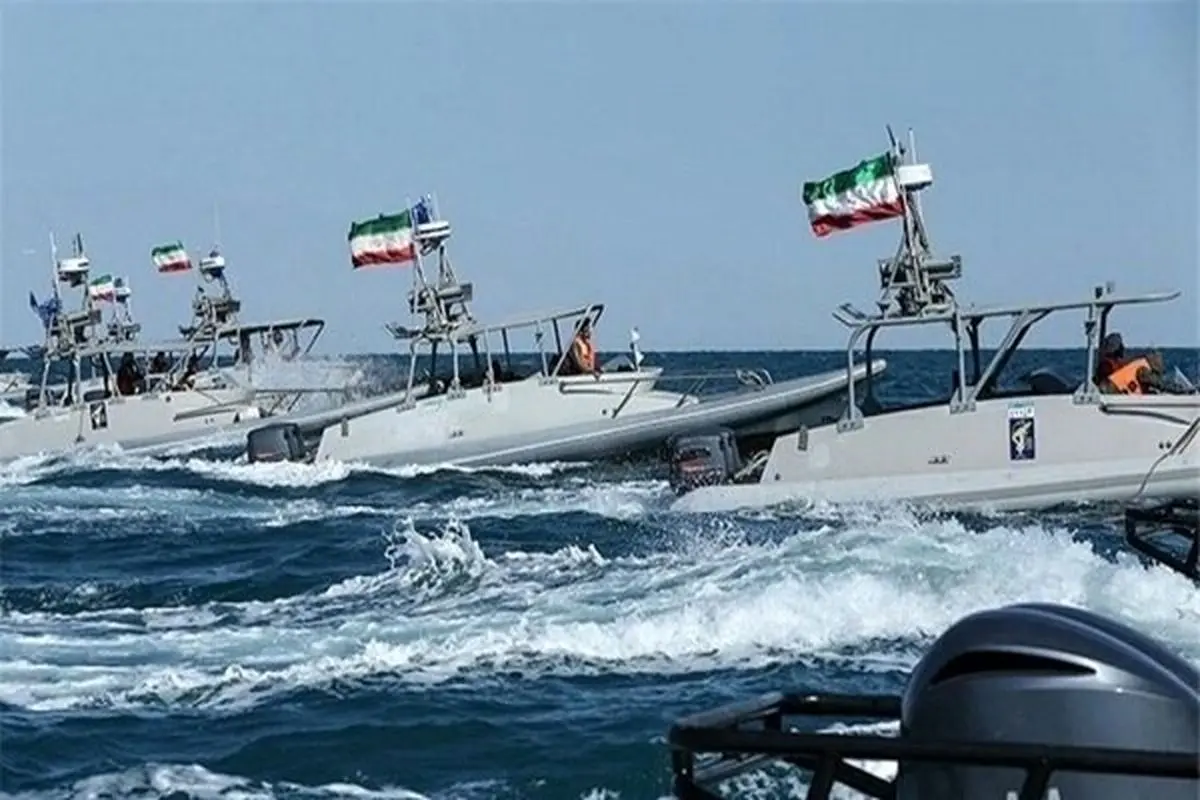 قایقهای تندروی نظامی ایران با سرعت ۲۰۳ کیلومتر