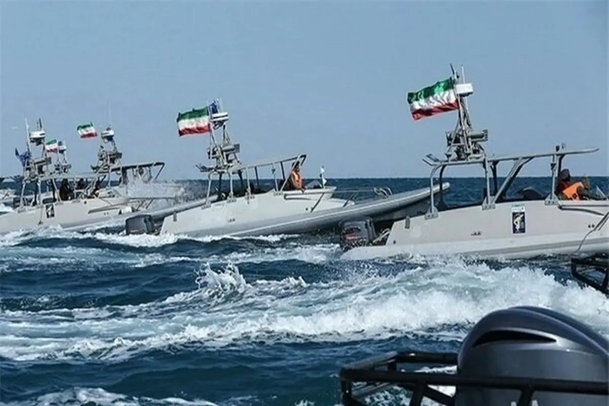 قایق‌های تندروی نظامی ایران با سرعت ۲۰۳ کیلومتر