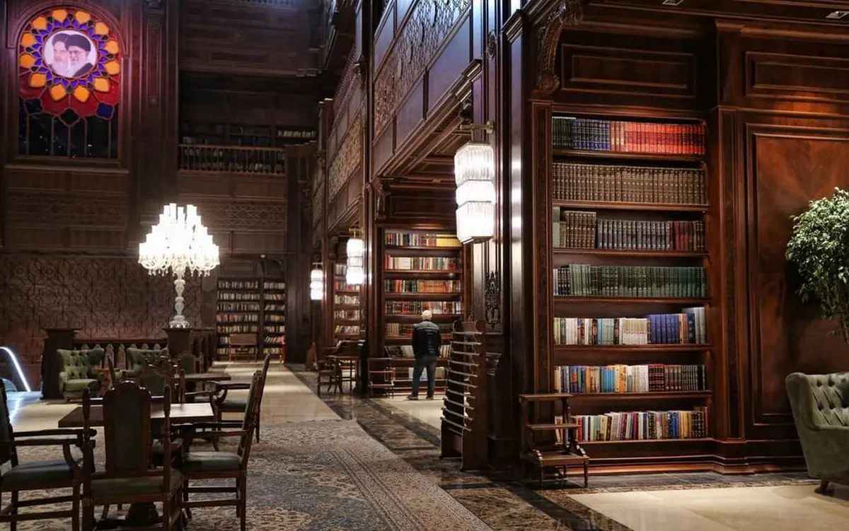 کتابخانه ای بدون کتابِ کاغذی