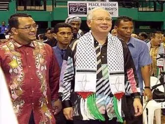 نخست وزیر مالزی با چفیه فلسطینی + عکس