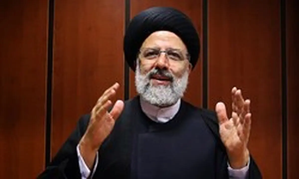 رئیسی: مردم را از انقلابیون می‌ترسانند