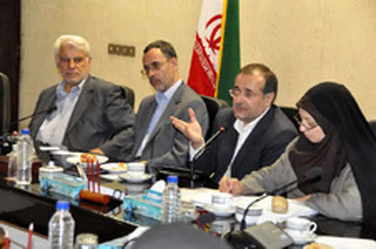 جزئیات نشست وزیر تجارت با رییس بانک مرکزی
