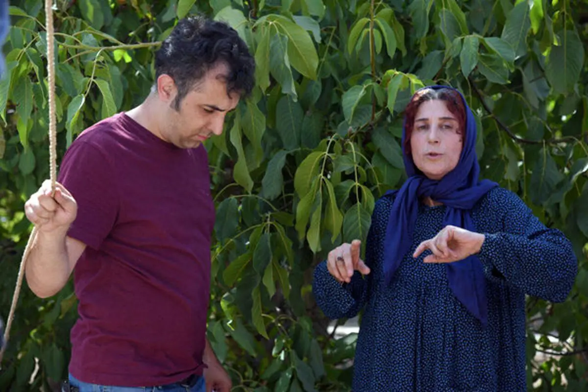 آقای کارگردان: به ماهواره تیزر ندادهایم