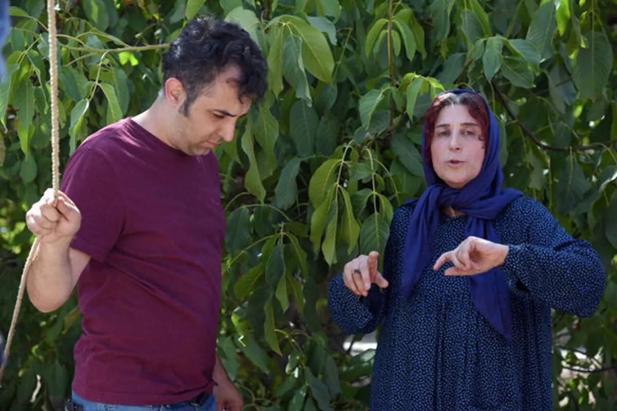 آقای کارگردان: به ماهواره تیزر نداده‌ایم