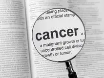 سالانه بیش از ۷۰ هزار ایرانی به سرطان مبتلا می شوند