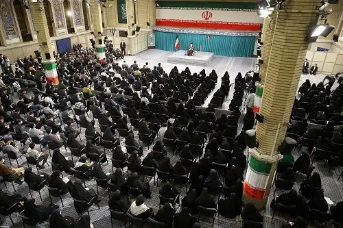دیدار دانش‌آموزان با رهبر انقلاب/گزارش تصویری