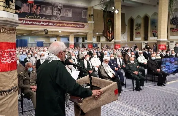 دیدار پیشکسوتان دفاع مقدس با رهبر انقلاب اسلامی/گزارش تصویری