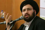 نوه حضرت امام خمینی(ره) از ایران هجرت کرد 
