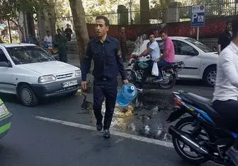 ناکامی دومین خودسوزی در مقابل شهرداری تهران