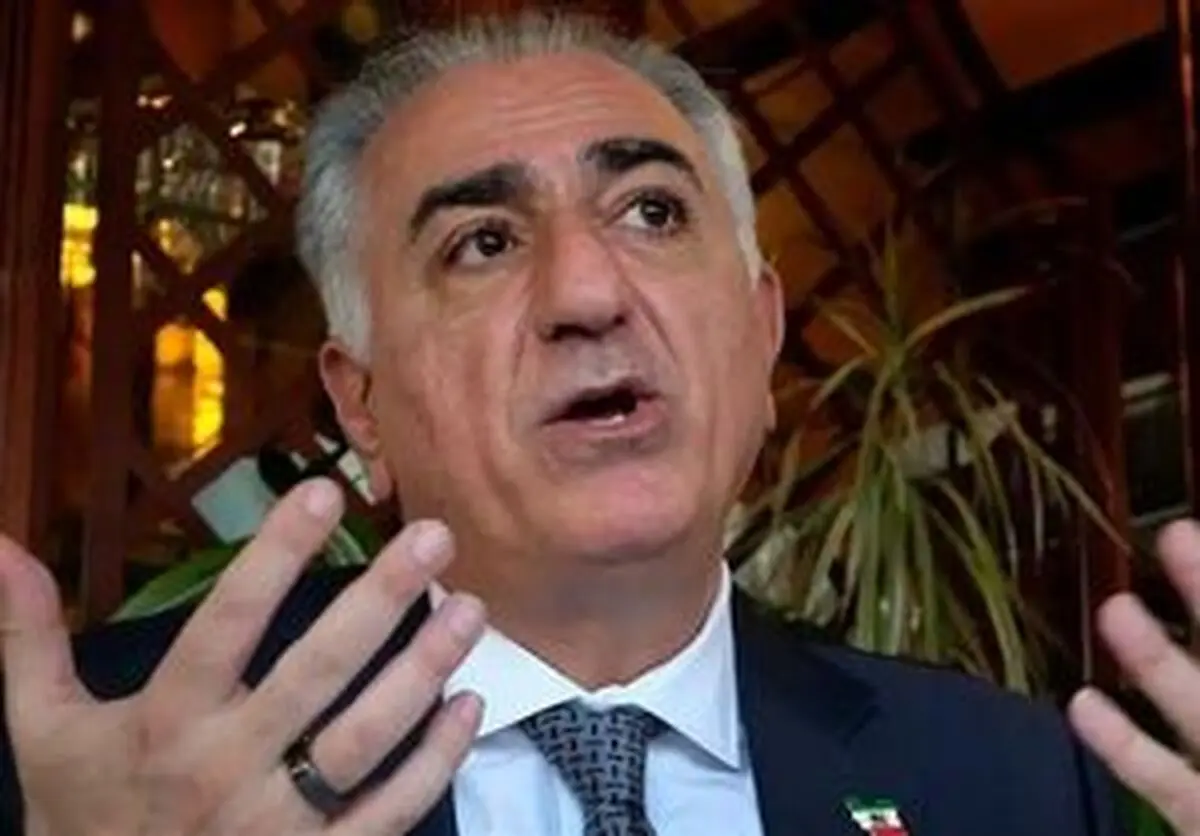 توصیف سردبیر وال‌استریت ژورنال از رضا پهلوی: احمقی!