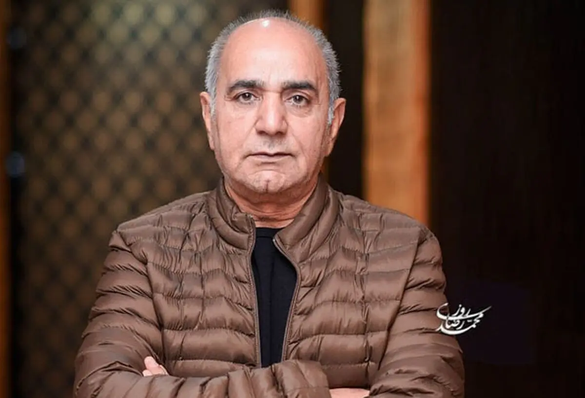 حضور پرویز پرستویی در کنار اتوبوس‌خواب‌ها