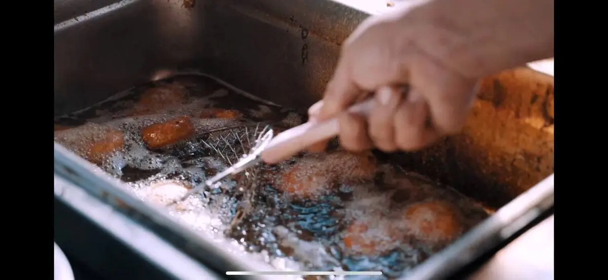 رونمایی از لباس آبی‌ها با طعم فلافل