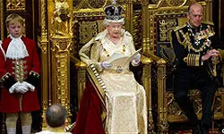 لیست برخی دارایی‌های ملکه میلیاردر انگلیس