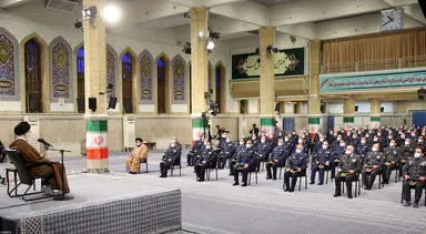 دیدار جمعی از فرماندهان نیروی هوایی و پدافند هوایی ارتش با رهبر معظم انقلاب/گزارش تصویری