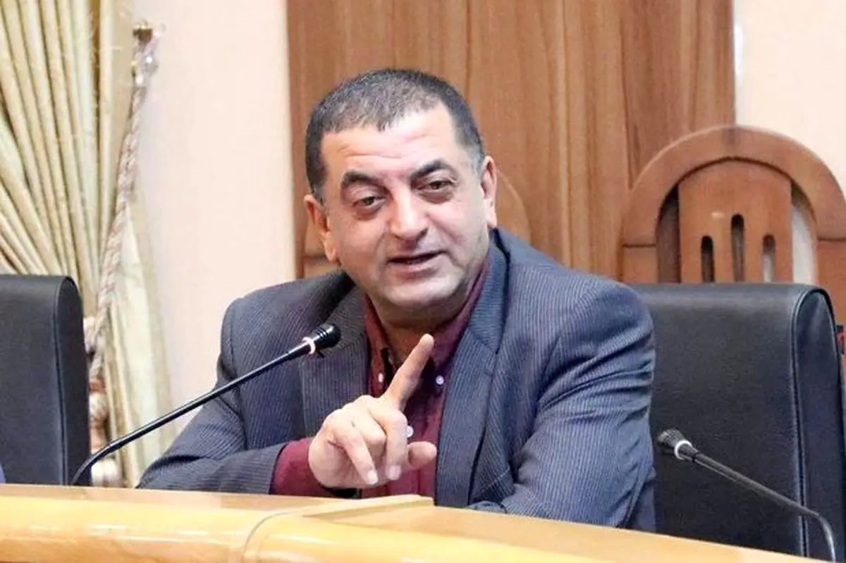 برخی با رانت اطلاعات بازار را به هم میزنند