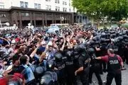 درگیری طرفداران مارادونا در مراسم خاکسپاری/ گزارش تصویری