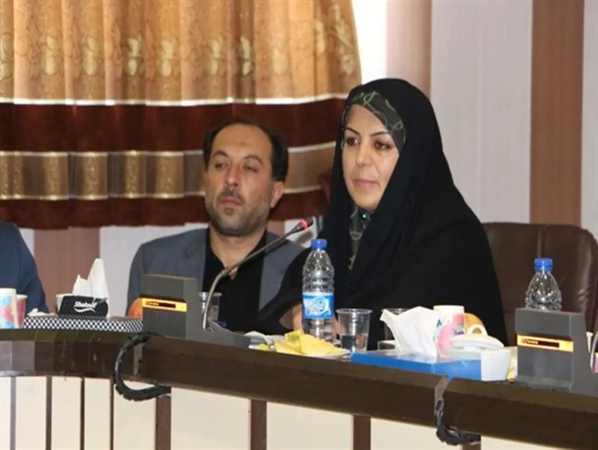 بخشداری بخش مرکزی میاندوآب به یک زن سپرده شد + تصاویر