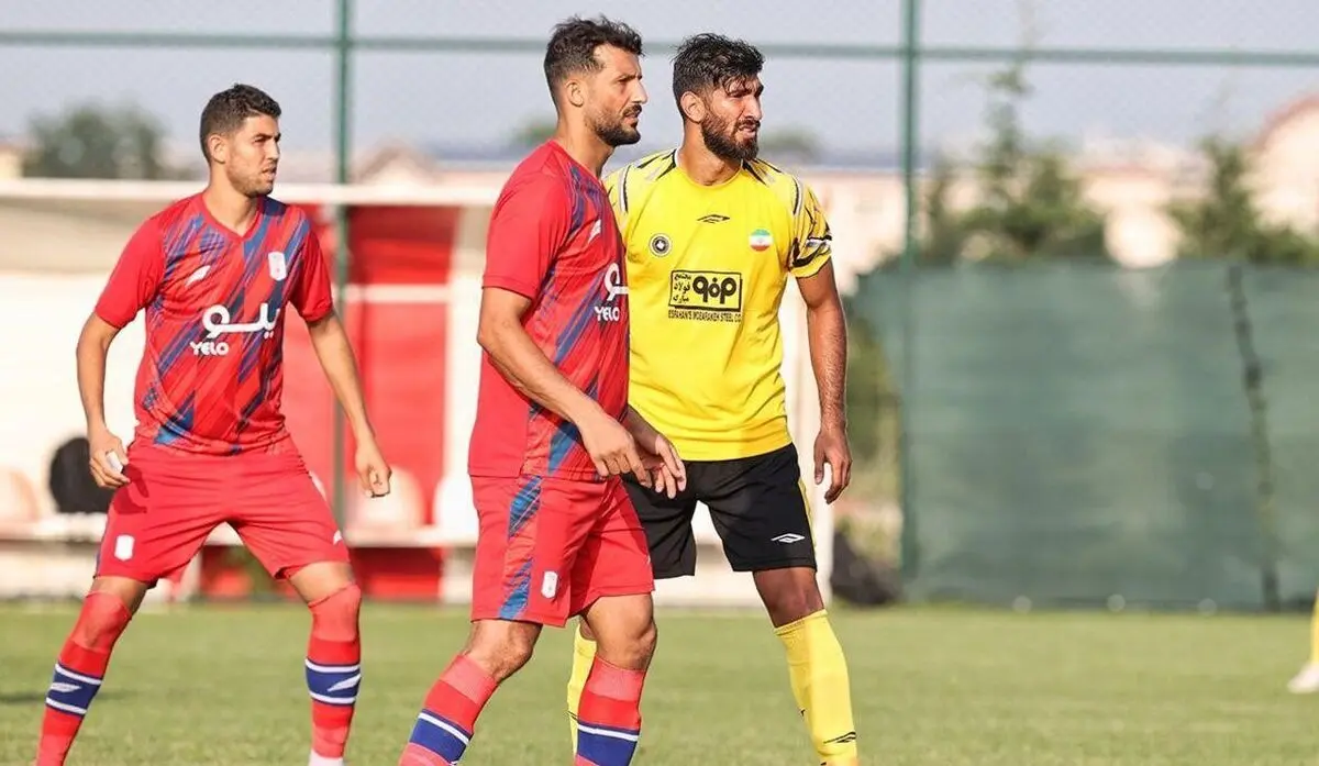 سپاهان ستاره‌اش را به پرسپولیس نمی‌دهد؛ به استقلال یا تراکتور بـرو!
