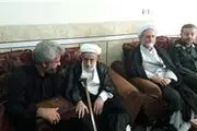 آیت‌الله جنتی در منزل پدر شهید حججی+ عکس