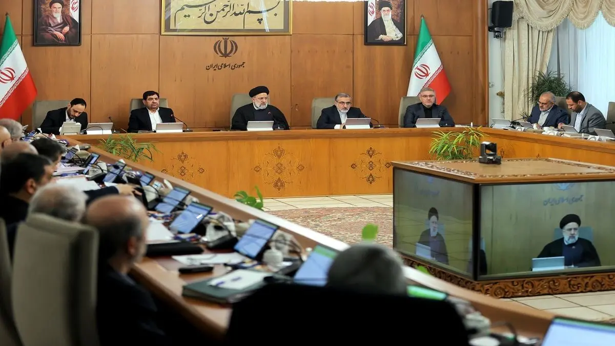 رئیس‌جمهور: مسئولان به جوانان میدان دهند