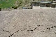 رانش زمین در کمین مدرسه روستای کشکک+تصاویر