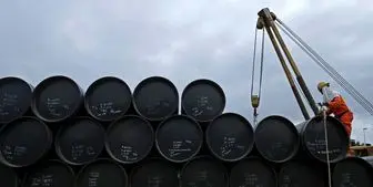 قیمت نفت در ماه نوامبر 20 درصد کاهش یافت