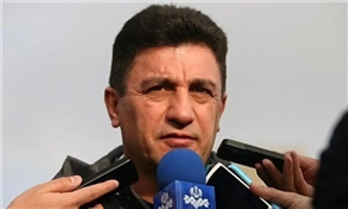 اعتراض به نقض قوانین در نشست خبری