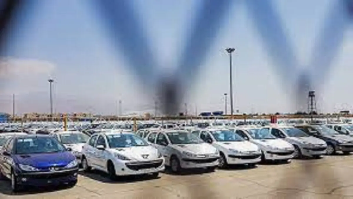 قیمت خودرو در بازار آزاد در ۱۵ دی ۱۴۰۰+ جدول