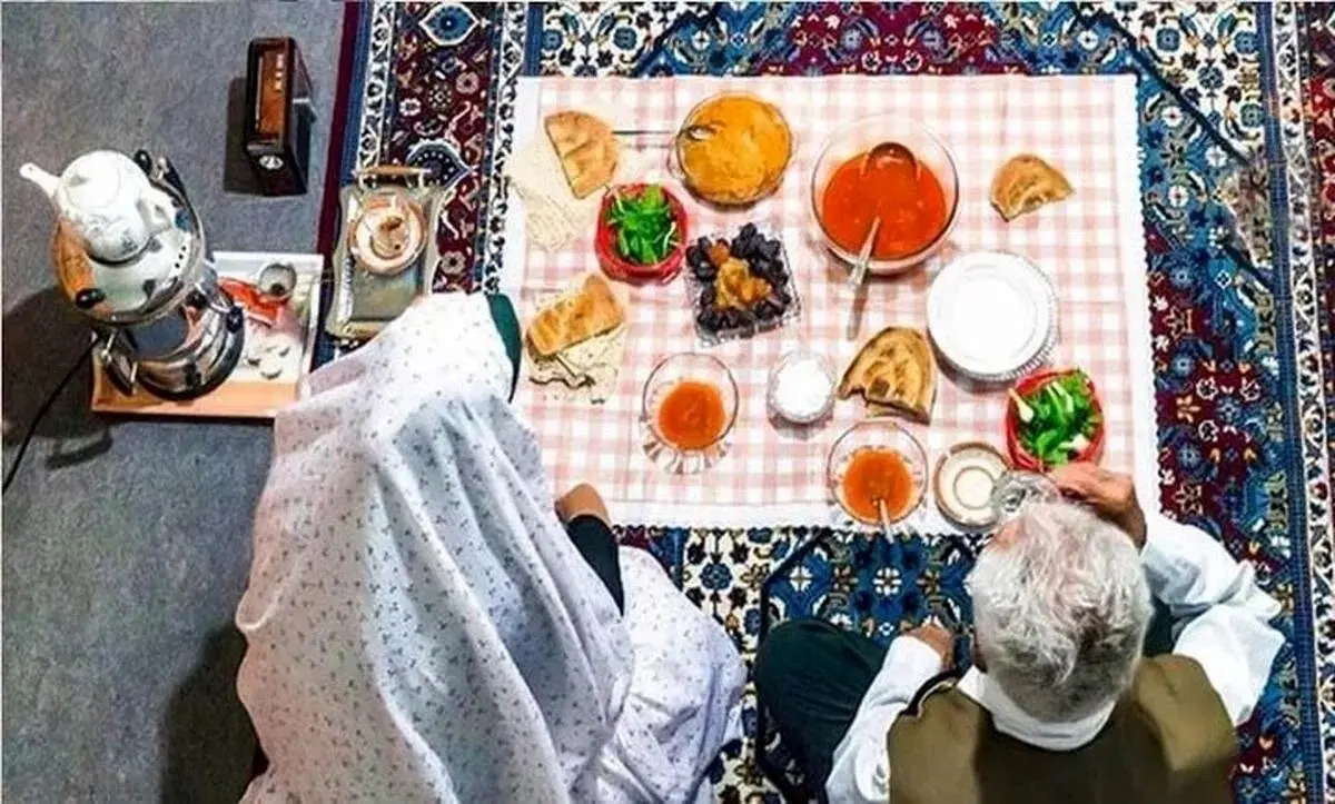 ۱۰ توصیه مهم به سالمندانی که روزه میگیرند