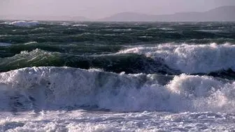 ارتفاع موج تا ۲ متر در سواحل جنوبی کشور افزایش می‌یابد
