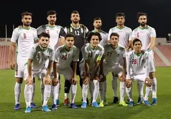 تیم ملی فوتبال امید با بازوبند مشکی در مقابل ازبکستان