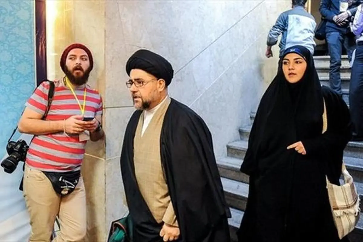 ثبت نام مادرشوهر مهناز افشار در انتخابات +عکس