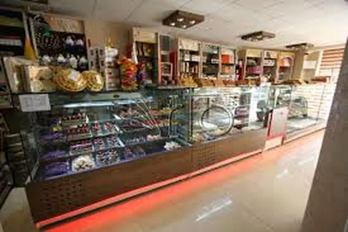  فروش شیرینی شب عید کاهش یافت