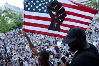 تظاهرات آمریکایی ها و حضور ۱۰ هزار نفر در خیابان‌های پایتخت
