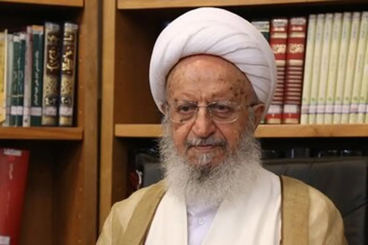 
آیت الله مکارم شیرازی: نقاب از چهره اغتشاشگران افتاده است
