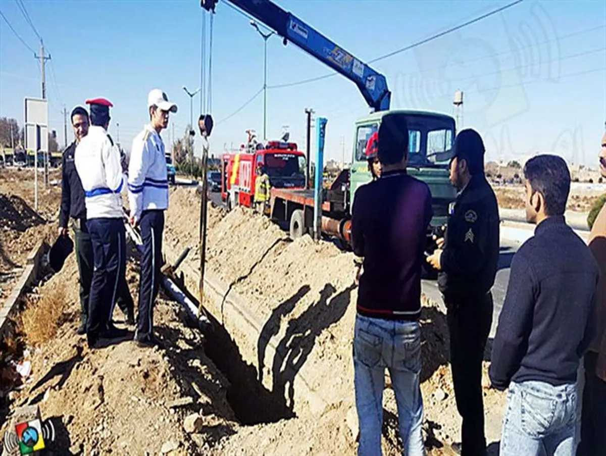 مرگ یک کارتن خواب در کانال حفاری گاز شهریار + تصاویر