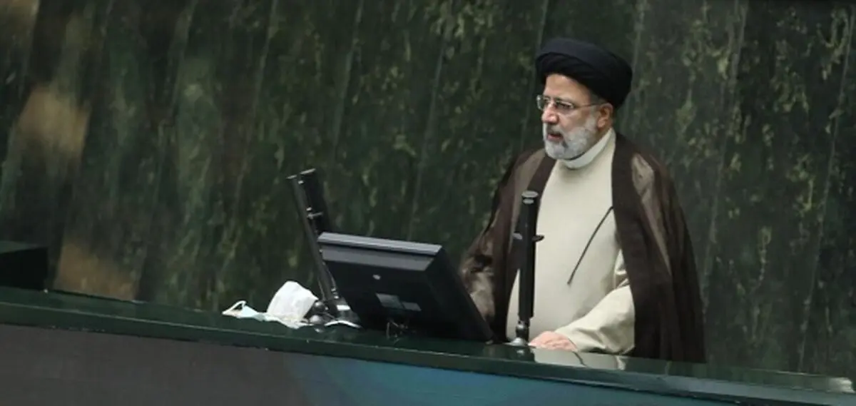 رئیس‌جمهور برای تقدیم لایحه بودجه وارد مجلس شد
