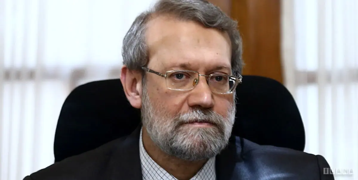 لاریجانی بدون محافظ به همایش منتخبین مجلس رفت