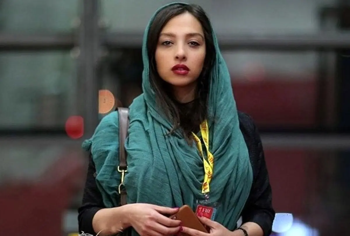 آناهیتا درگاهی در کنار سگ نگهبان خانه اش /عکس