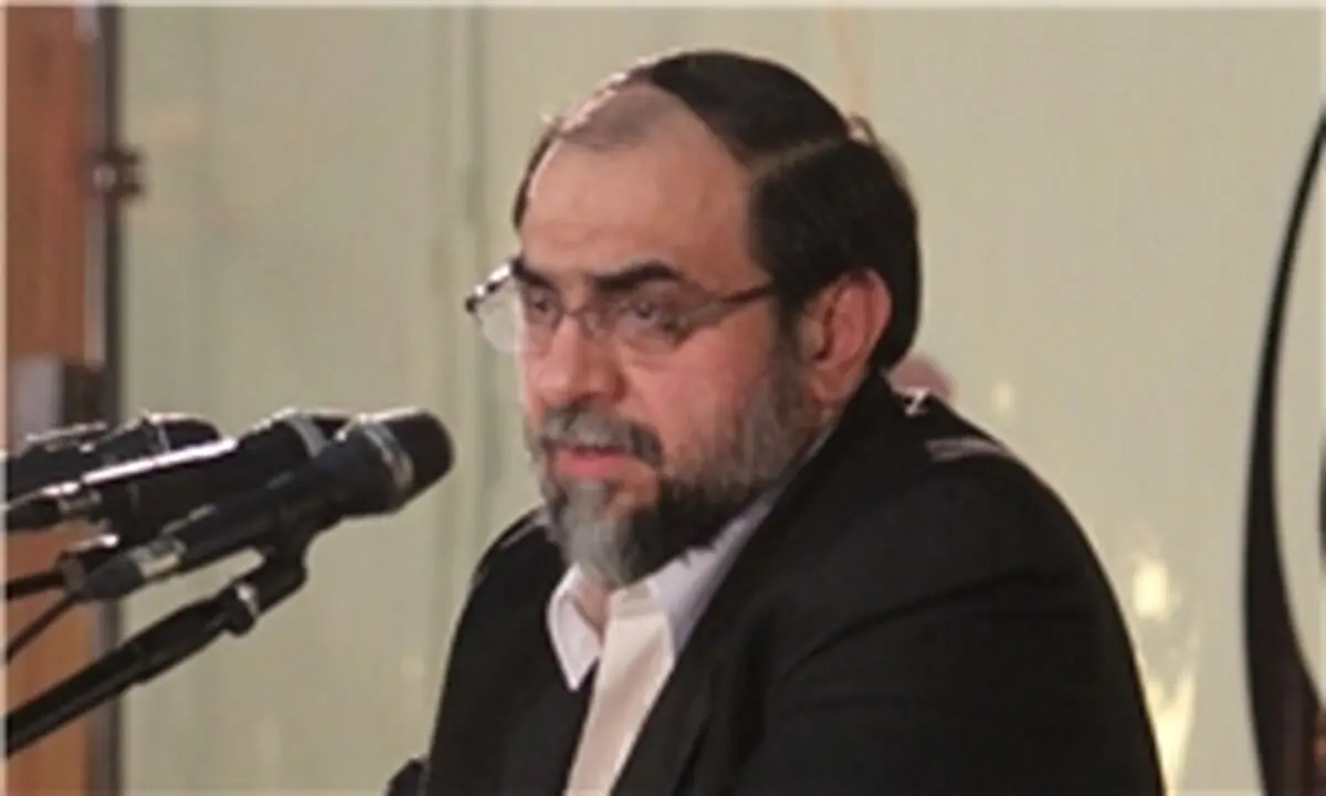 رحیم‌پور ازغدی از «انقلاب اسلامی و فضای مجازی» می‌گوید