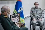 فرمانده‌کل ارتش: وحدت و هماهنگی موجود میان ارتش و سپاه کلید فتح قله‌های امنیت و اقتدار است