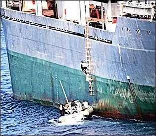 تاکتیک مقابله ارتش ایران با دزدان‌ دریایی