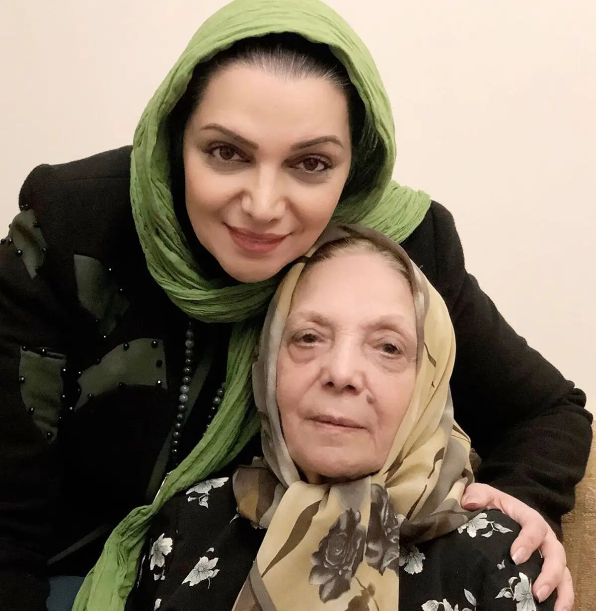 تبریک روز مادر به سبک «الهام پاوه نژاد» /عکس
