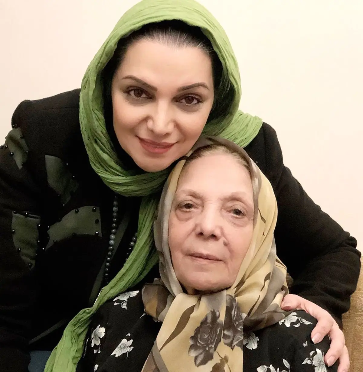 تبریک روز مادر به سبک «الهام پاوه نژاد» /عکس