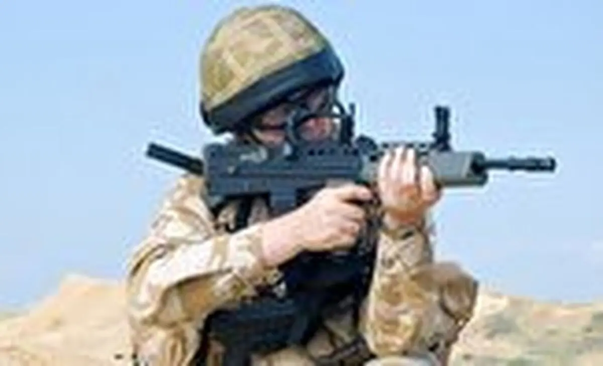اعزام کودک‌سربازان انگلیسی به مناطق جنگی عراق و افغانستان!+ عکس