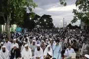اقامه نماز تراویح و ختم قرآن در حوزه علمیه «فاروقیه» گالیکش + تصاویر