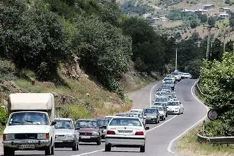 ترافیک در جاده های زنجان نیمه سنگین است 