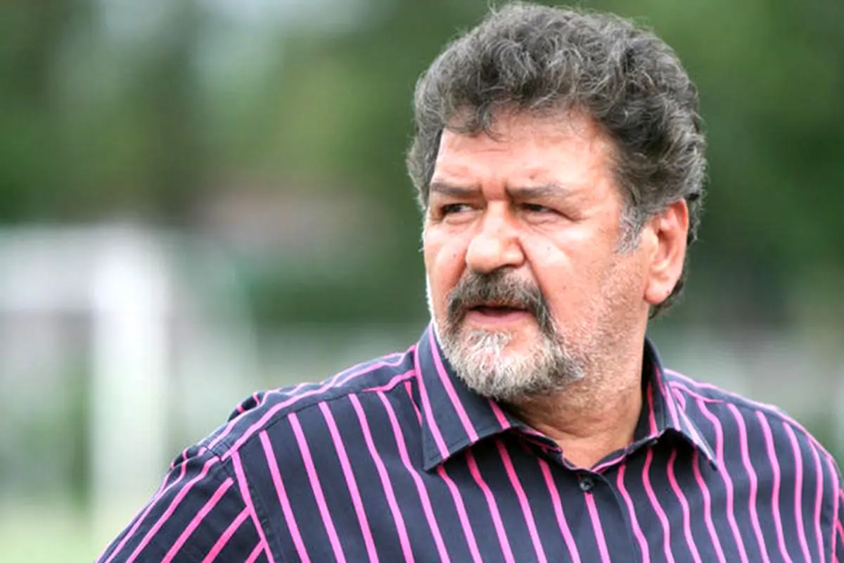 گودرزی اصلا فوتبالی نیست چه برسد پرسپولیسی باشد!