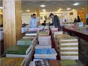 عرضه ۹۶۰ کتاب ضد فرقه‌های بهاییت و وهابیت در سالن نشر الکترونیک